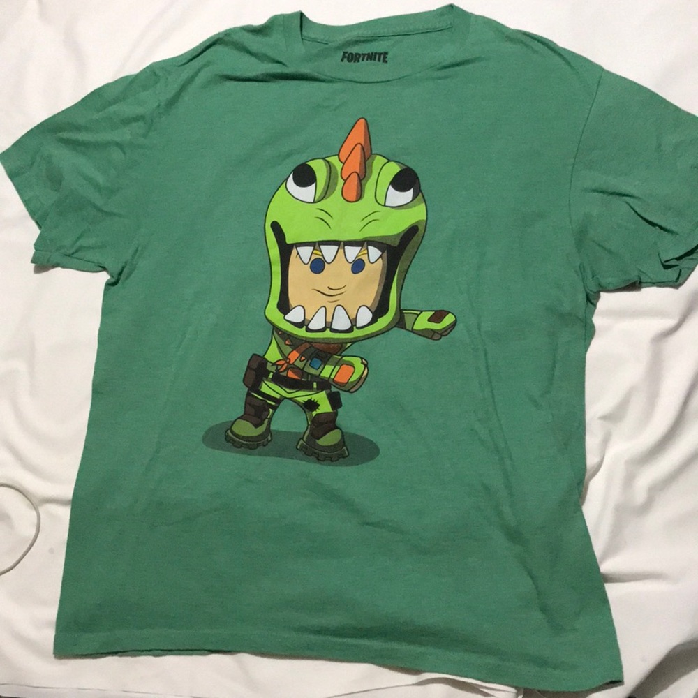 Fortnite tee size large